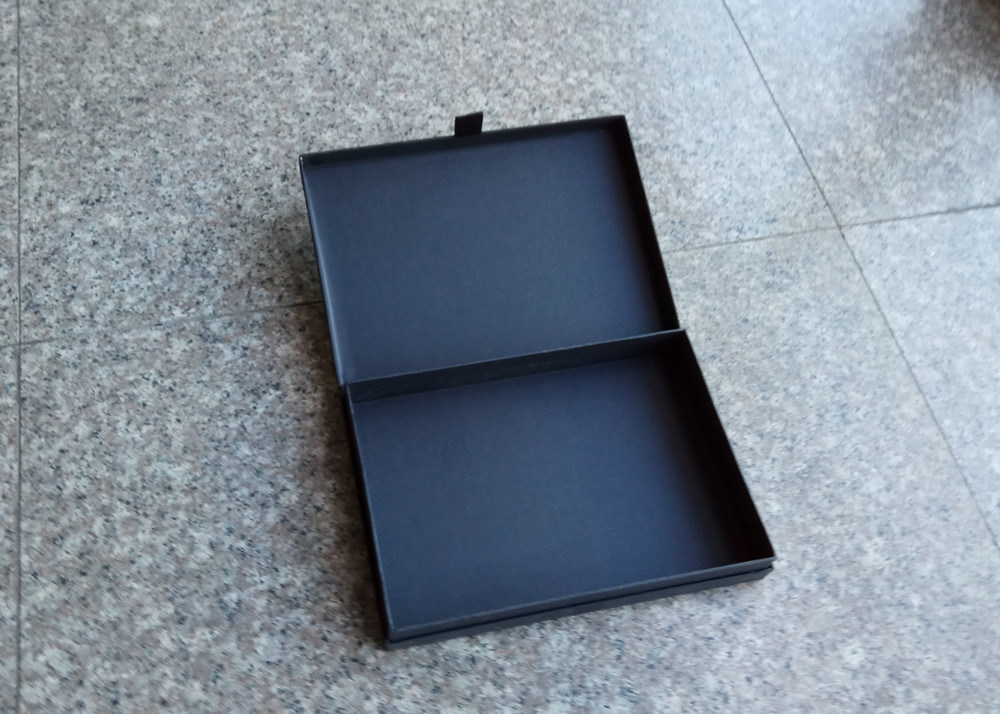 UV Printing Hard Gift Boxes Boutique All Black Color Clamshell Structure
